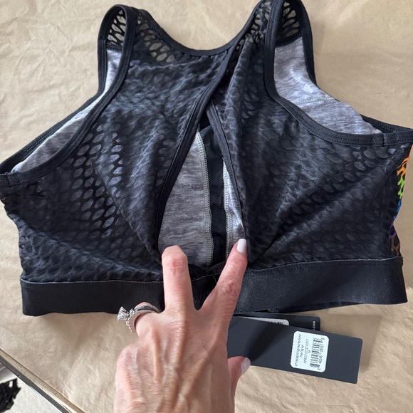 NWT Peloton Sports Bra High Neck Pride Flag Black Rainbow Size Medium - Picture 8 of 16